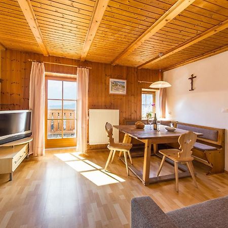 Unterversanthof - Grosse Ferienwohnung Fuer Bis Zu 6 Personen ナトゥルノ エクステリア 写真